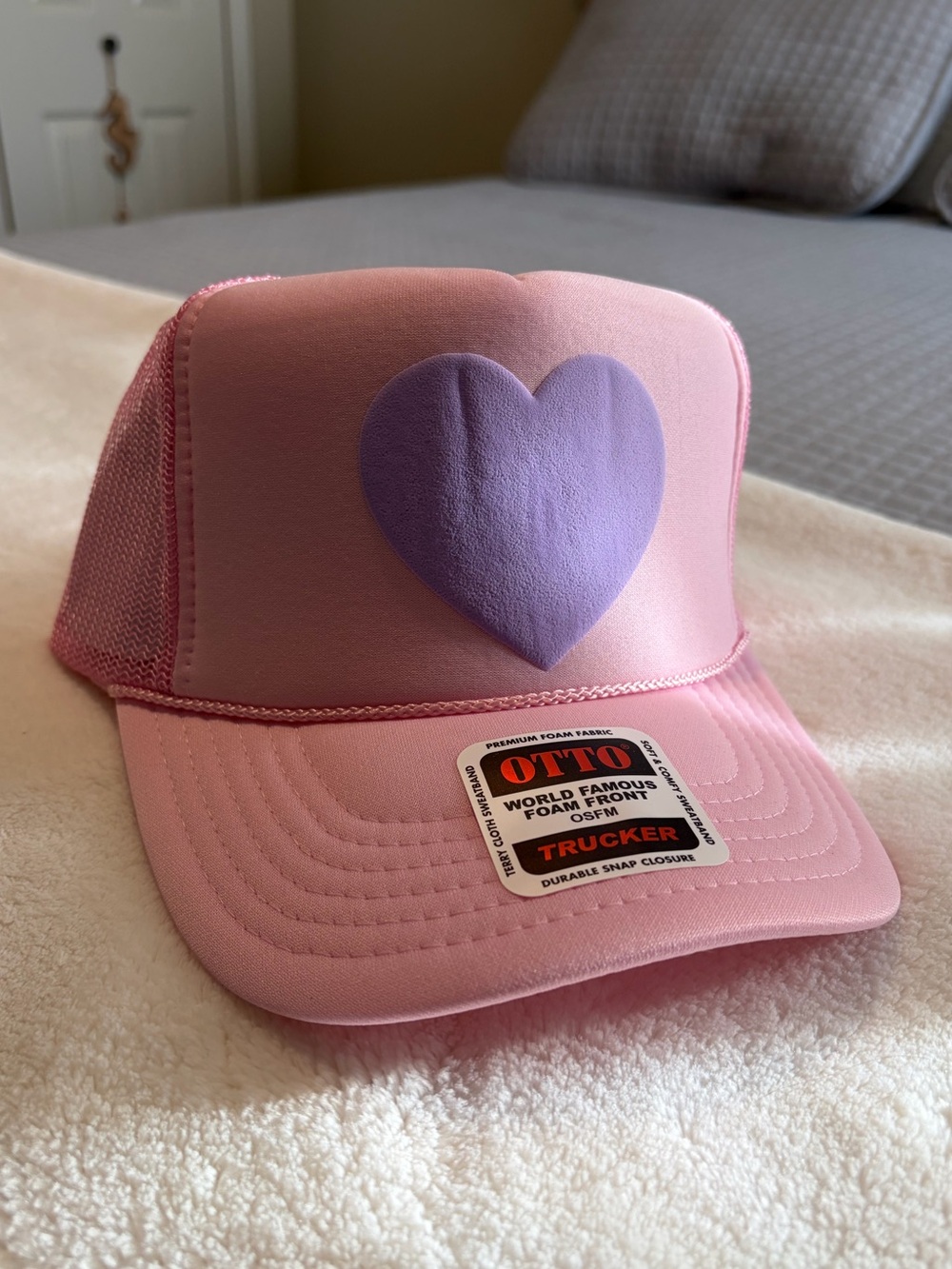 "PETAL LOVE" Puff Print Trucker Hat